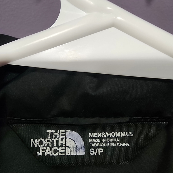 The North Face Men's Bombay Lightweight Black Jacket Size Small - Picture 3 of 4